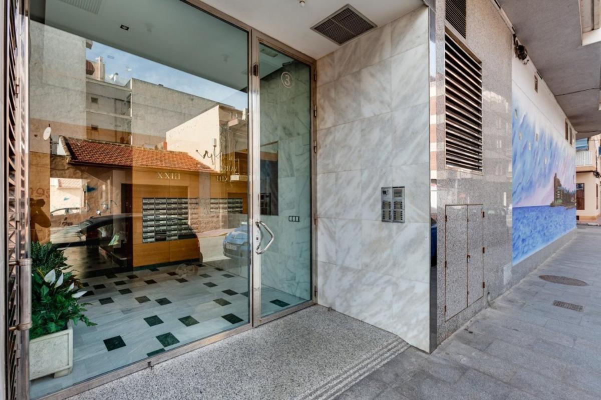Nice Apartment With Terrace On The Los Locos Beach Torrevieja Eksteriør billede